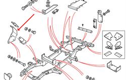 Land Rover Defender Bulkhead montage beslag imellem Bulkhead og chassisramme - Højre side