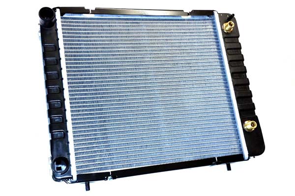 thumbnail image 2 of County BTP2275 Aluminum Radiator – 300 TDi Land Rover Defender, Discovery 1, Range Rover Classic 2 of 4