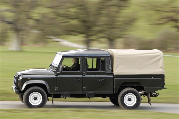 Land Rover Defender 130" kalesche