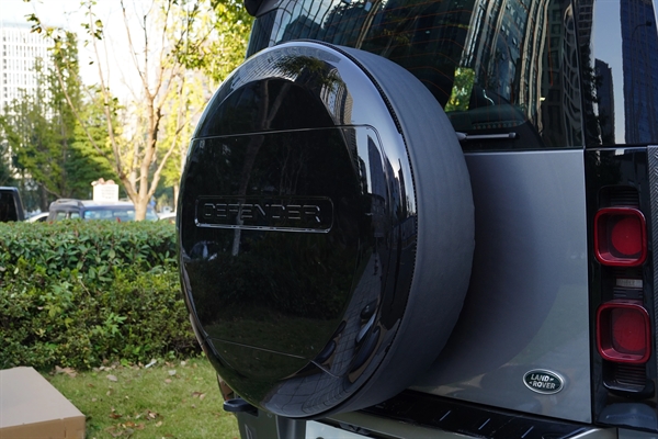 Land Rover Defender reservehjuls cover til New Defender L663 - Blank sort med DEFENDER logo