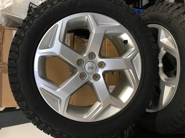 Land Rover 20" 5 Spoke fælg sæt med Vinterdæk / All Terrain dæk