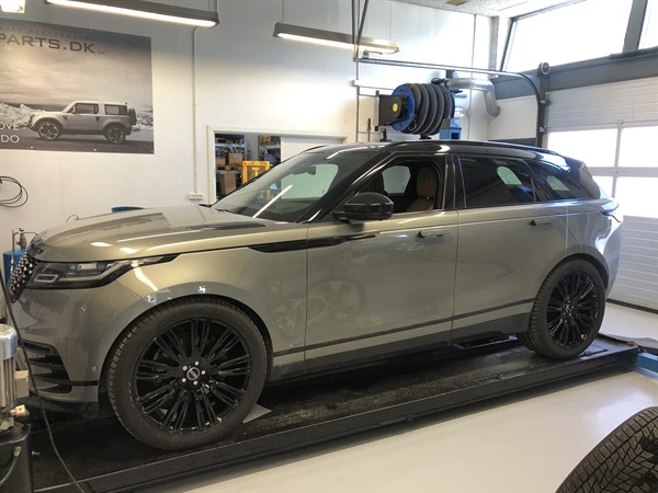 Land Rover 22" Velar Design fælg og dæk sæt - Blank sort - Range Rover Evoque, Range Rover Velar & Discovery sport