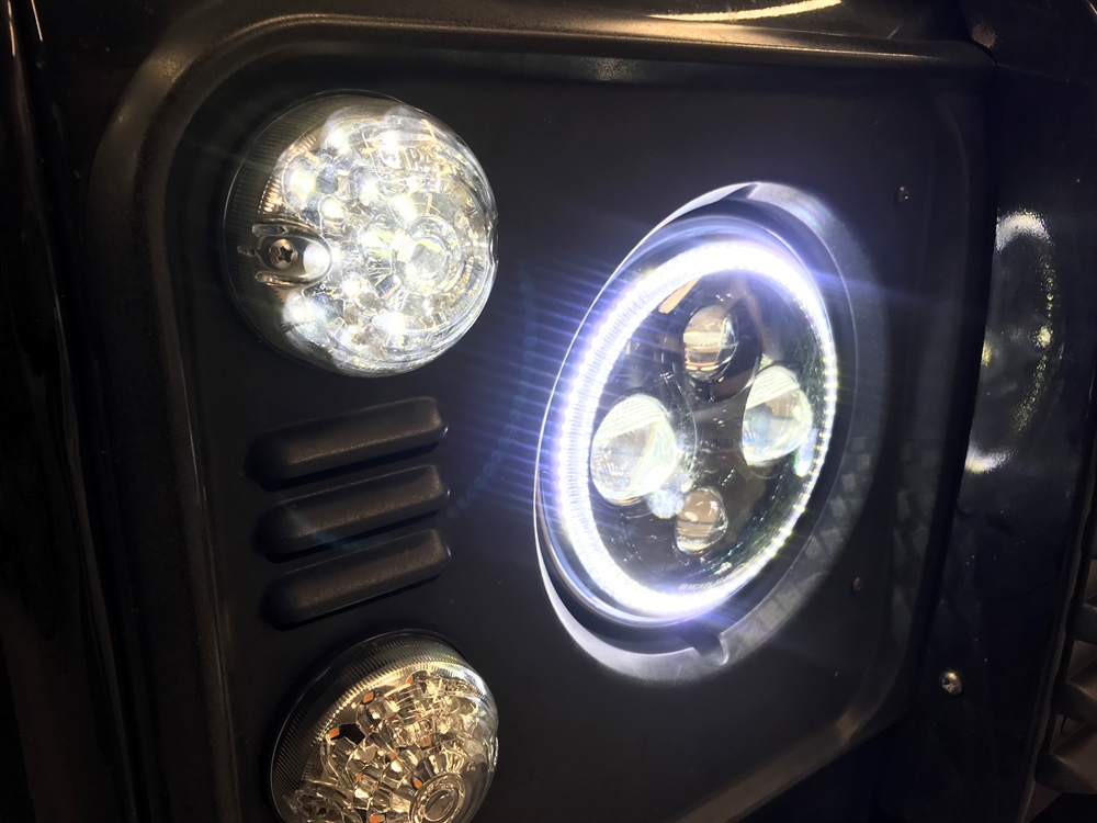 Land Rover Defender LED forlygte med HALO ring