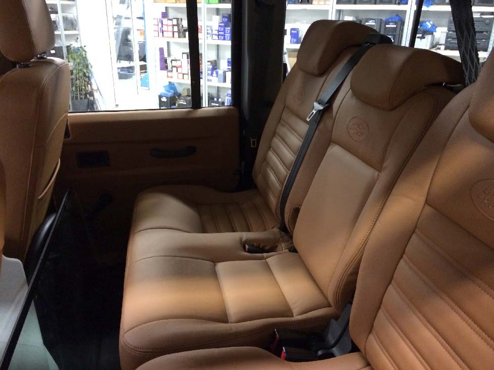 Defender cognac interior