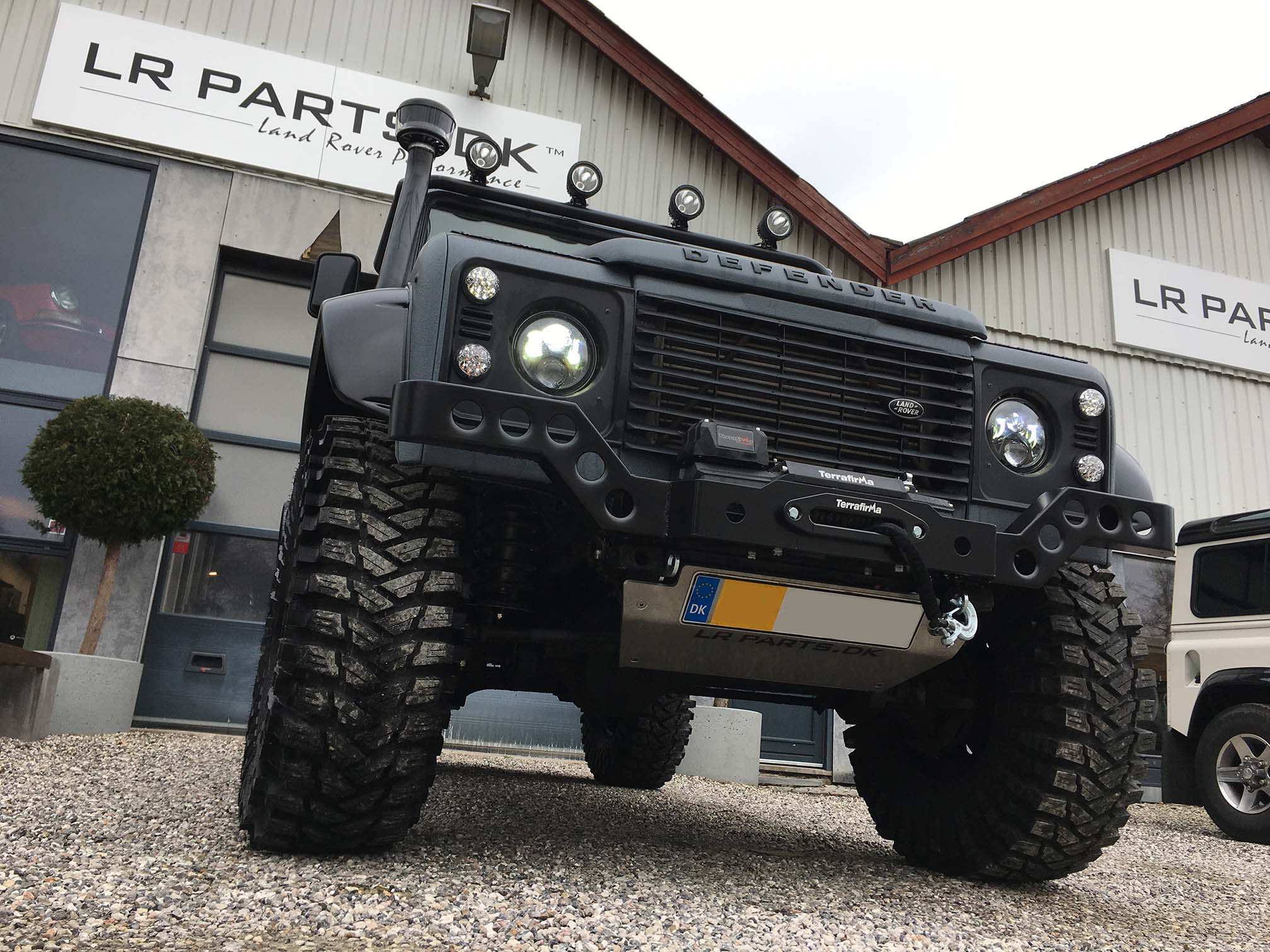 Land Rover Defender Spectre styrtøjsbeskytter